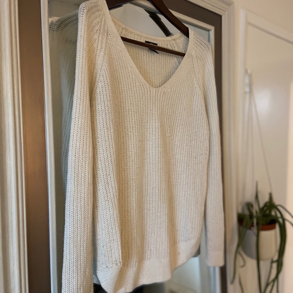 Gap v-neck white sweater